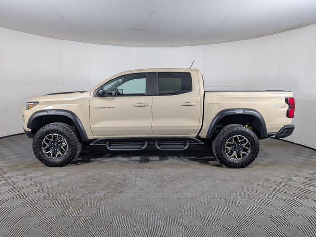 Photo of 2024 Sand Dune Metallic Chevrolet Colorado
