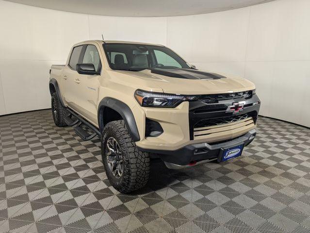 Photo of 2024 Sand Dune Metallic Chevrolet Colorado