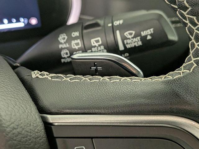 Photo of 2022 Bright White Clearcoat Jeep Grand Cherokee L