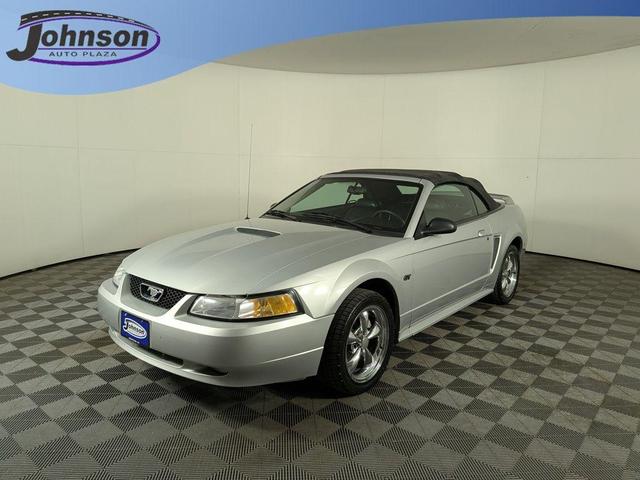 2000 Ford Mustang