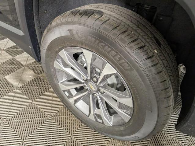 Photo of 2026 Mosaic Black Metallic Chevrolet Equinox