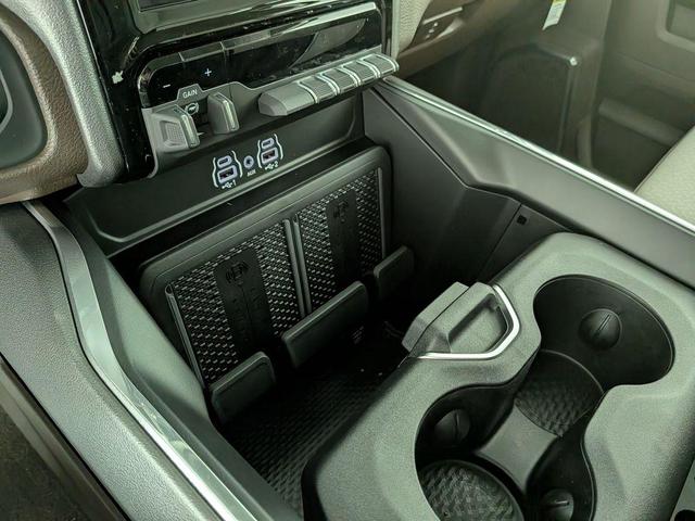 Photo of 2025 Blue Metallic RAM 2500