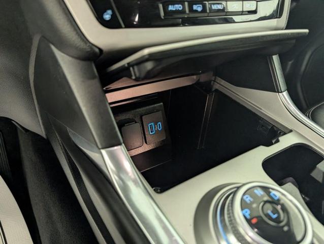 Photo of 2023 Gray Metallic Ford Explorer