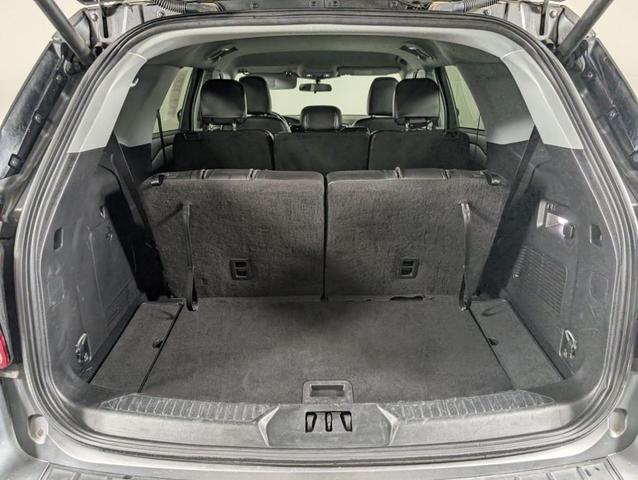 Photo of 2023 Gray Metallic Ford Explorer