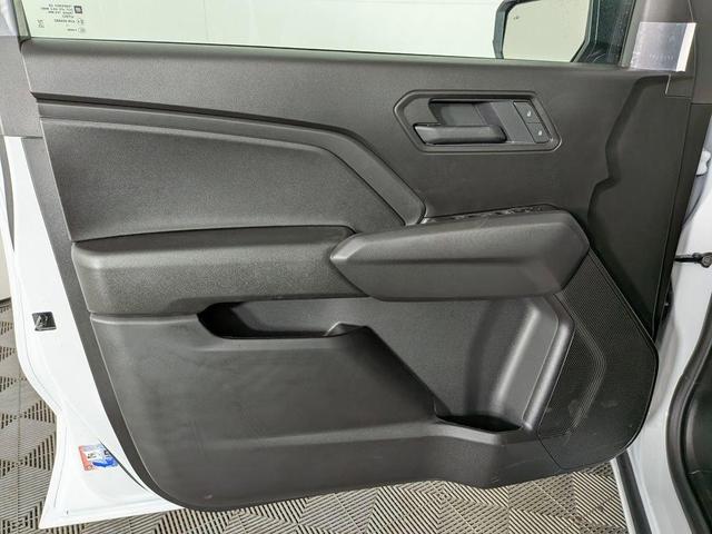 Photo of 2025 Summit White Chevrolet Colorado
