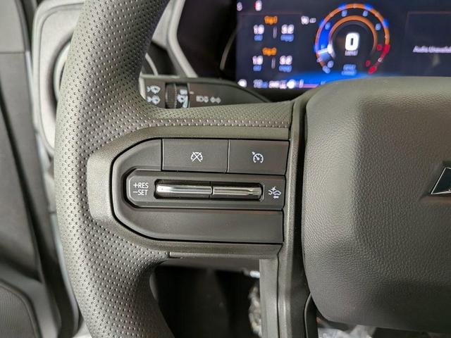 Photo of 2026 Summit White Chevrolet Colorado
