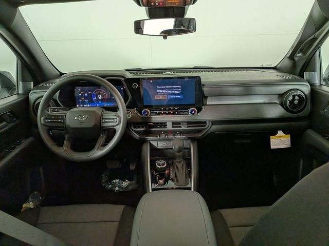Photo of 2026 Summit White Chevrolet Colorado
