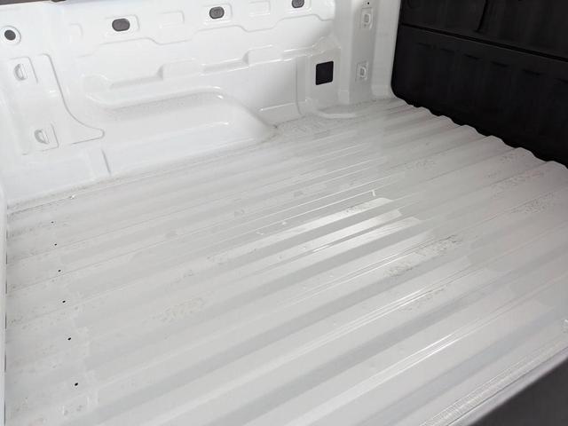 Photo of 2026 Summit White Chevrolet Colorado