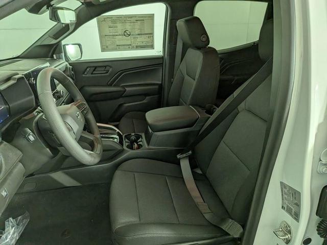Photo of 2026 Summit White Chevrolet Colorado