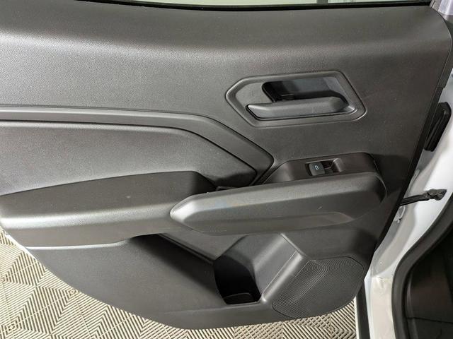 Photo of 2026 Summit White Chevrolet Colorado