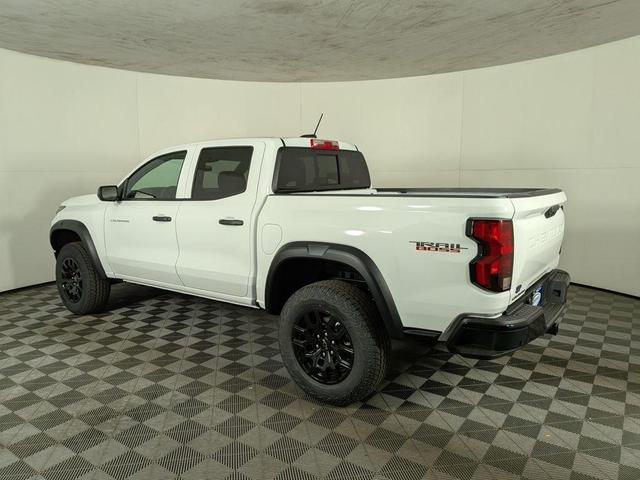 Photo of 2026 Summit White Chevrolet Colorado