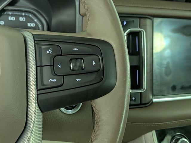Photo of 2021 White Frost Tri-Coat GMC Yukon XL