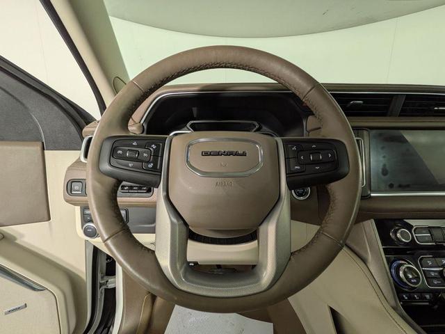 Photo of 2021 White Frost Tri-Coat GMC Yukon XL