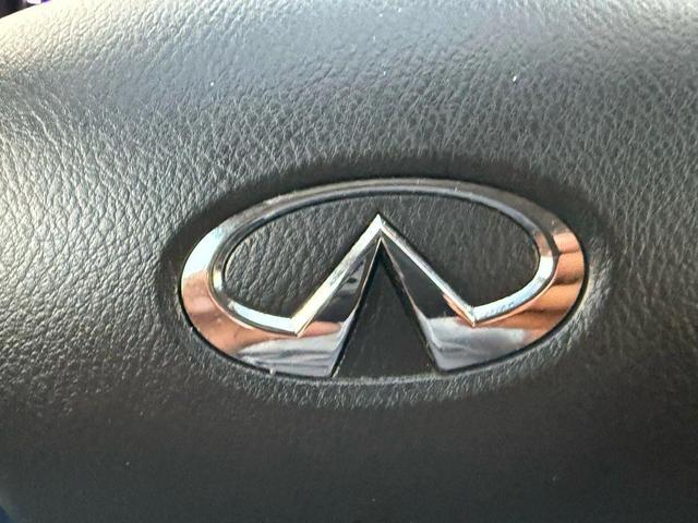 Photo of 2015 Black INFINITI Q50