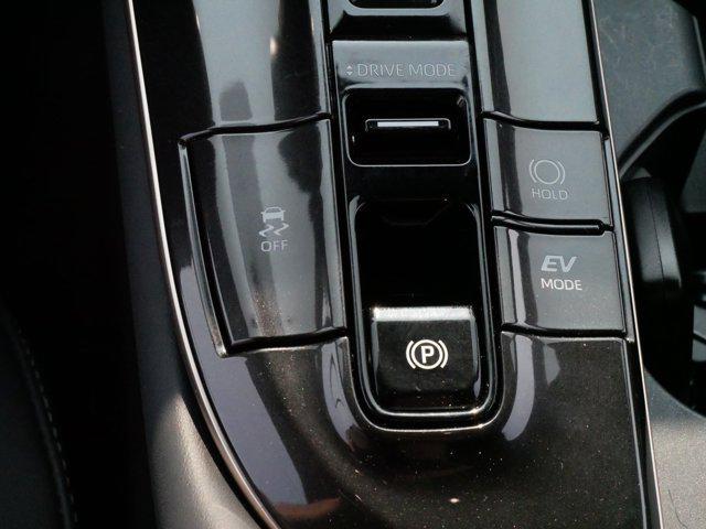 Photo of 2024 Oxygen White Toyota Crown