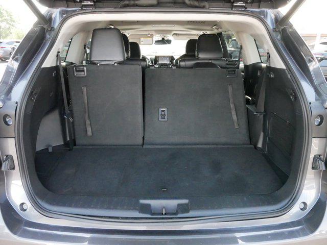 Photo of 2021 Magnetic Gray Metallic Toyota Highlander
