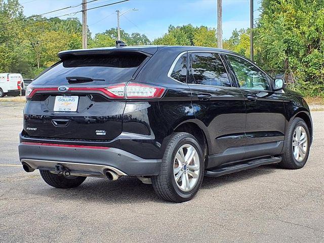 Photo of 2016 White Platinum Metallic Tri-Coat Ford Edge