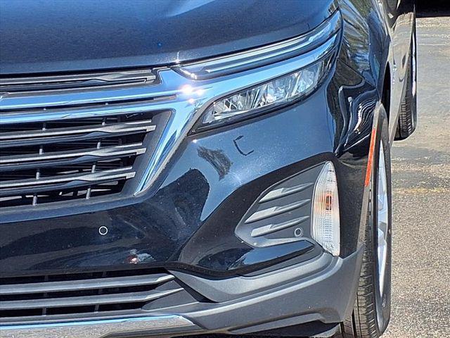Photo of 2023 Mosaic Black Metallic Chevrolet Equinox