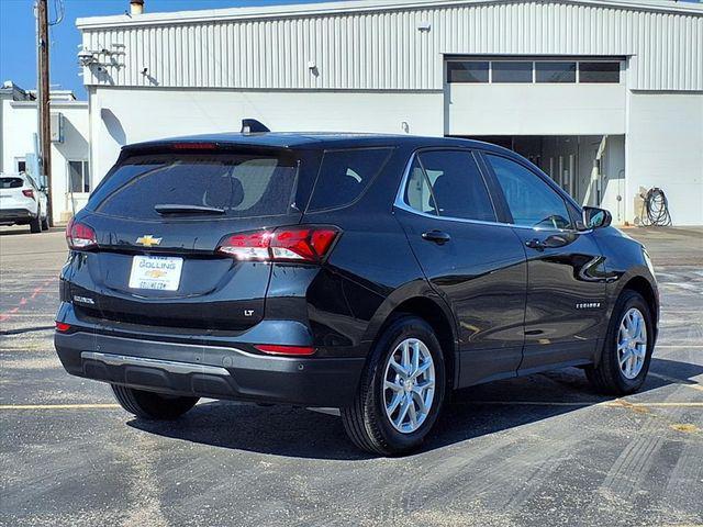Photo of 2023 Mosaic Black Metallic Chevrolet Equinox