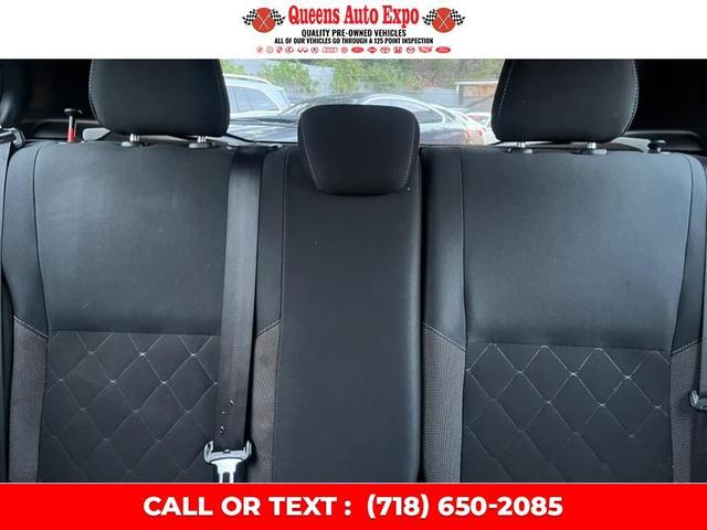 Photo of 2020 Super Black Nissan Kicks
