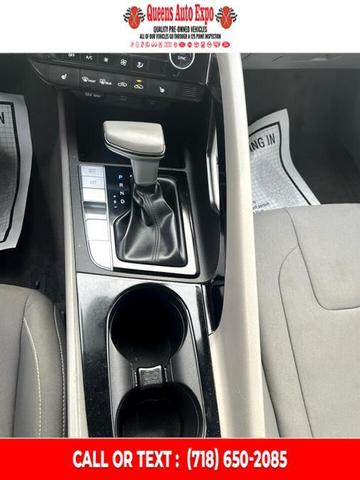 Photo of 2023 Phantom Black Hyundai ELANTRA
