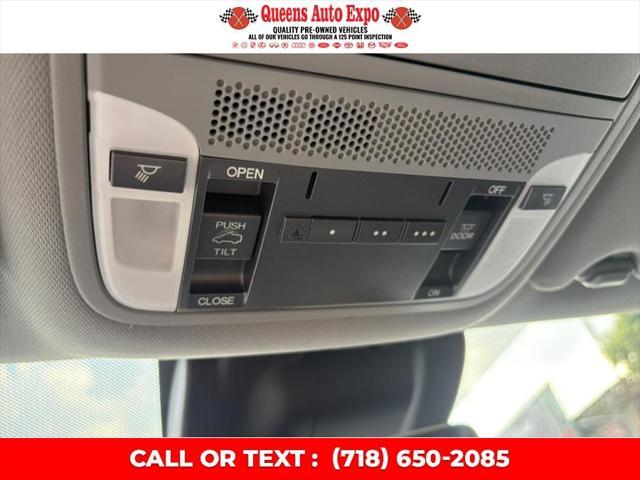 Photo of 2019 White Diamond Pearl Acura MDX