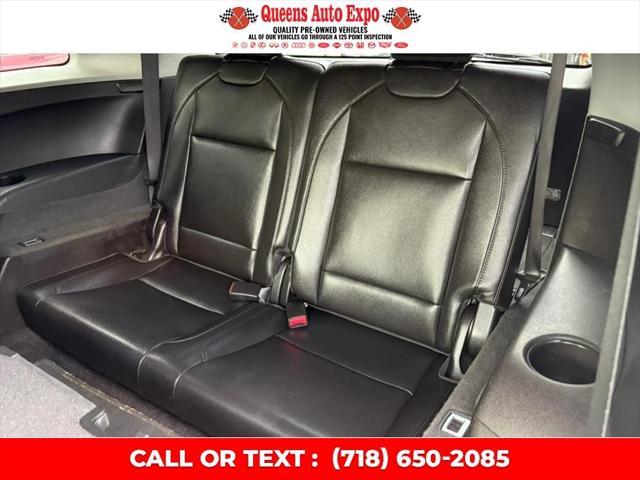 Photo of 2019 White Diamond Pearl Acura MDX