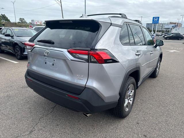 Photo of 2022 Silver Sky Metallic Toyota RAV4