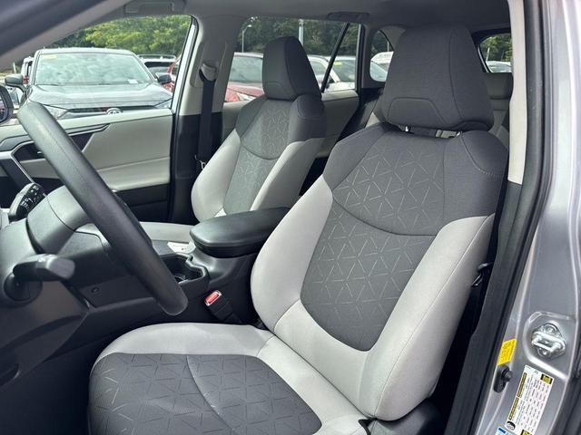 Photo of 2022 Silver Sky Metallic Toyota RAV4