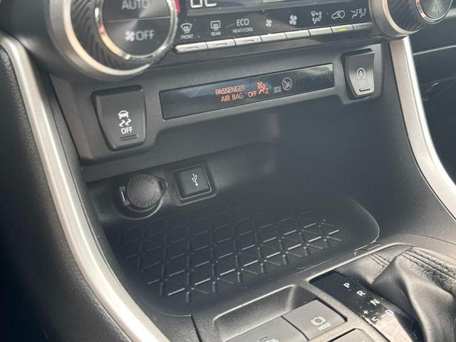 Photo of 2022 Silver Sky Metallic Toyota RAV4