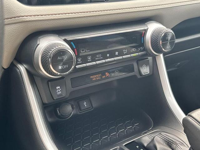 Photo of 2022 Silver Sky Metallic Toyota RAV4
