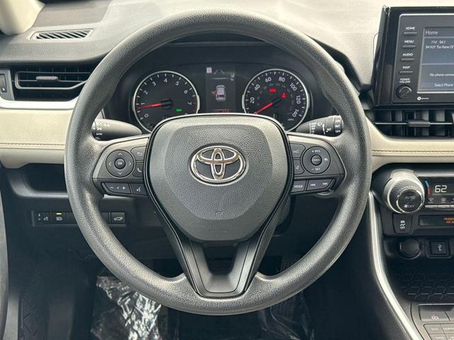 Photo of 2022 Silver Sky Metallic Toyota RAV4
