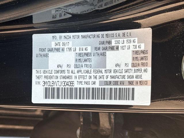 Photo of 2018 Black Toyota Yaris iA
