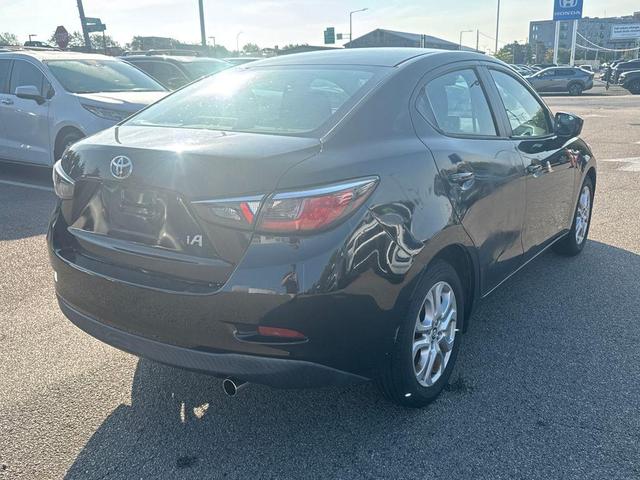 Photo of 2018 Black Toyota Yaris iA