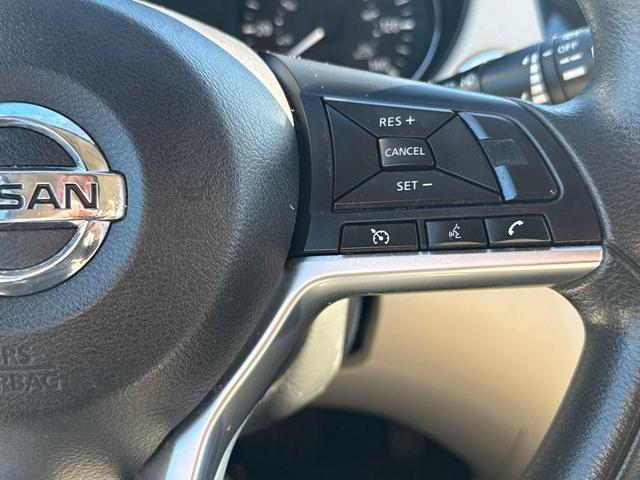 Photo of 2019 Pearl White Tricoat Nissan Rogue Sport
