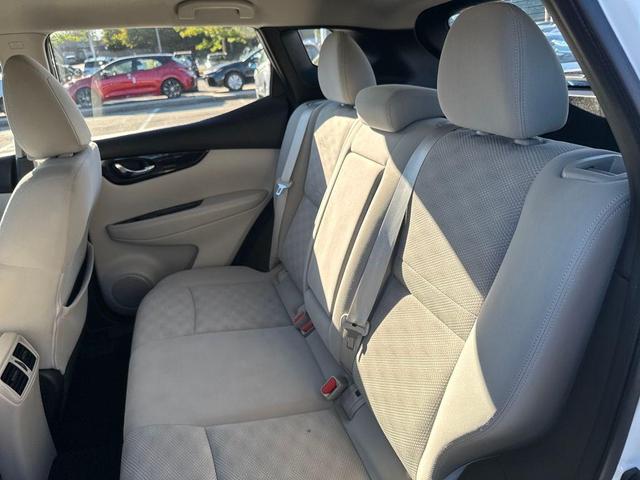 Photo of 2019 Pearl White Tricoat Nissan Rogue Sport