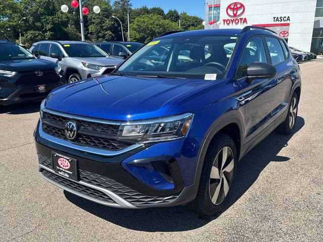 Photo of 2024 Dusk Blue Metallic Volkswagen Taos