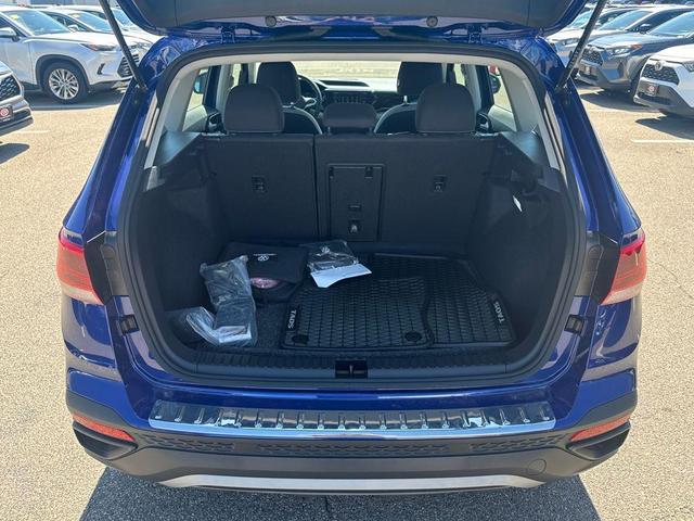 Photo of 2024 Dusk Blue Metallic Volkswagen Taos
