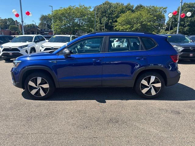 Photo of 2024 Dusk Blue Metallic Volkswagen Taos