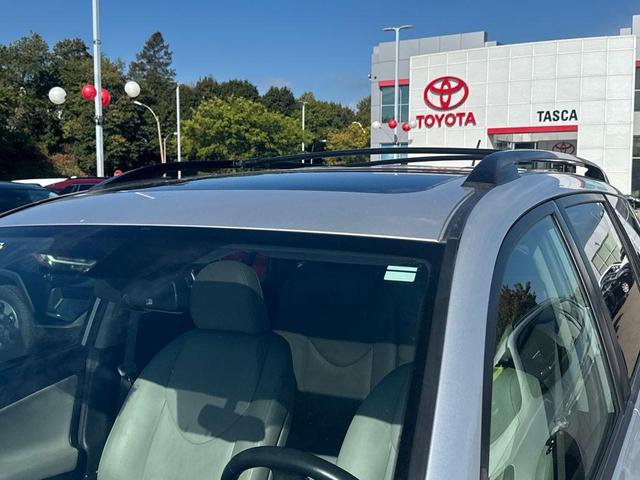 Photo of 2010 Silver Toyota RAV4
