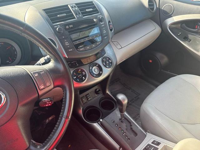 Photo of 2010 Silver Toyota RAV4