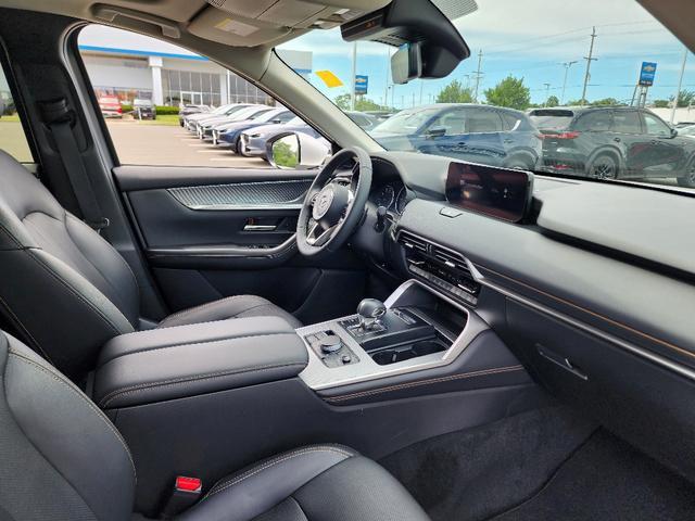 Photo of 2024 Rhodium White Metallic Mazda CX-90