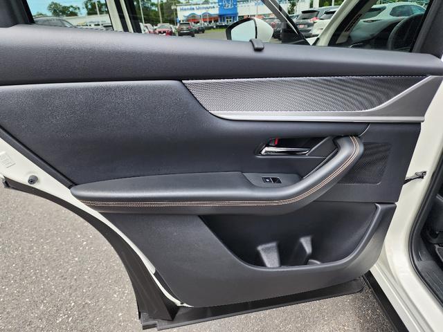 Photo of 2024 Rhodium White Metallic Mazda CX-90