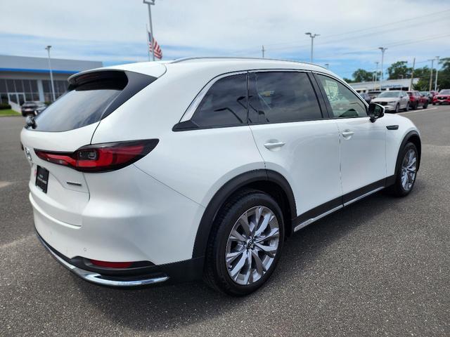 Photo of 2024 Rhodium White Metallic Mazda CX-90