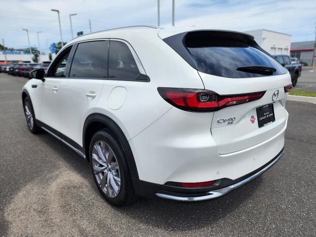 Photo of 2024 Rhodium White Metallic Mazda CX-90