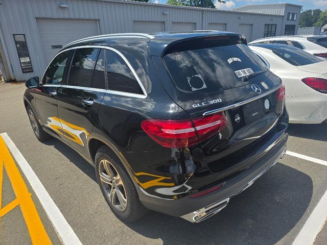 Photo of 2018 Black Mercedes-Benz GLC 300