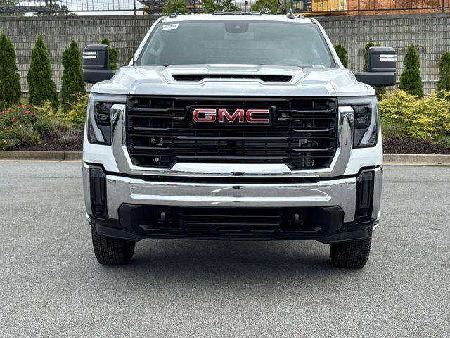 Photo of 2025 Summit White GMC Sierra 3500