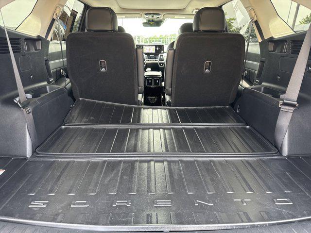 Photo of 2023 Wolf Gray Kia Sorento