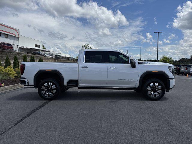 Photo of 2025 White Frost Tricoat GMC Sierra 2500