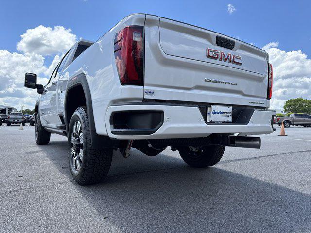 Photo of 2025 White Frost Tricoat GMC Sierra 2500